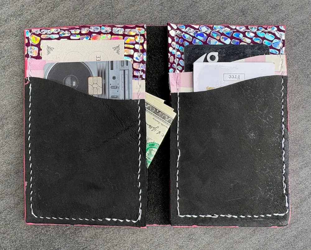Black Vertical Bifold, photo 7 of 8