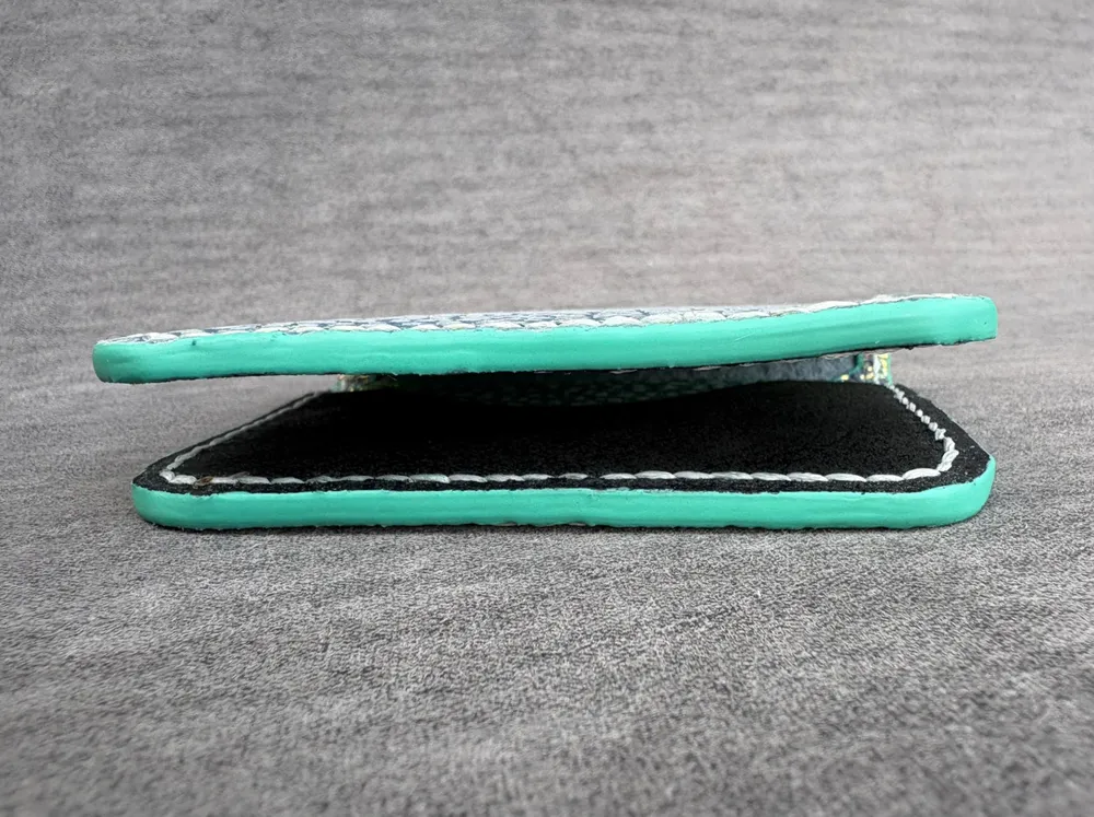 Iridescent with Black Pockets, photo 5 of 9