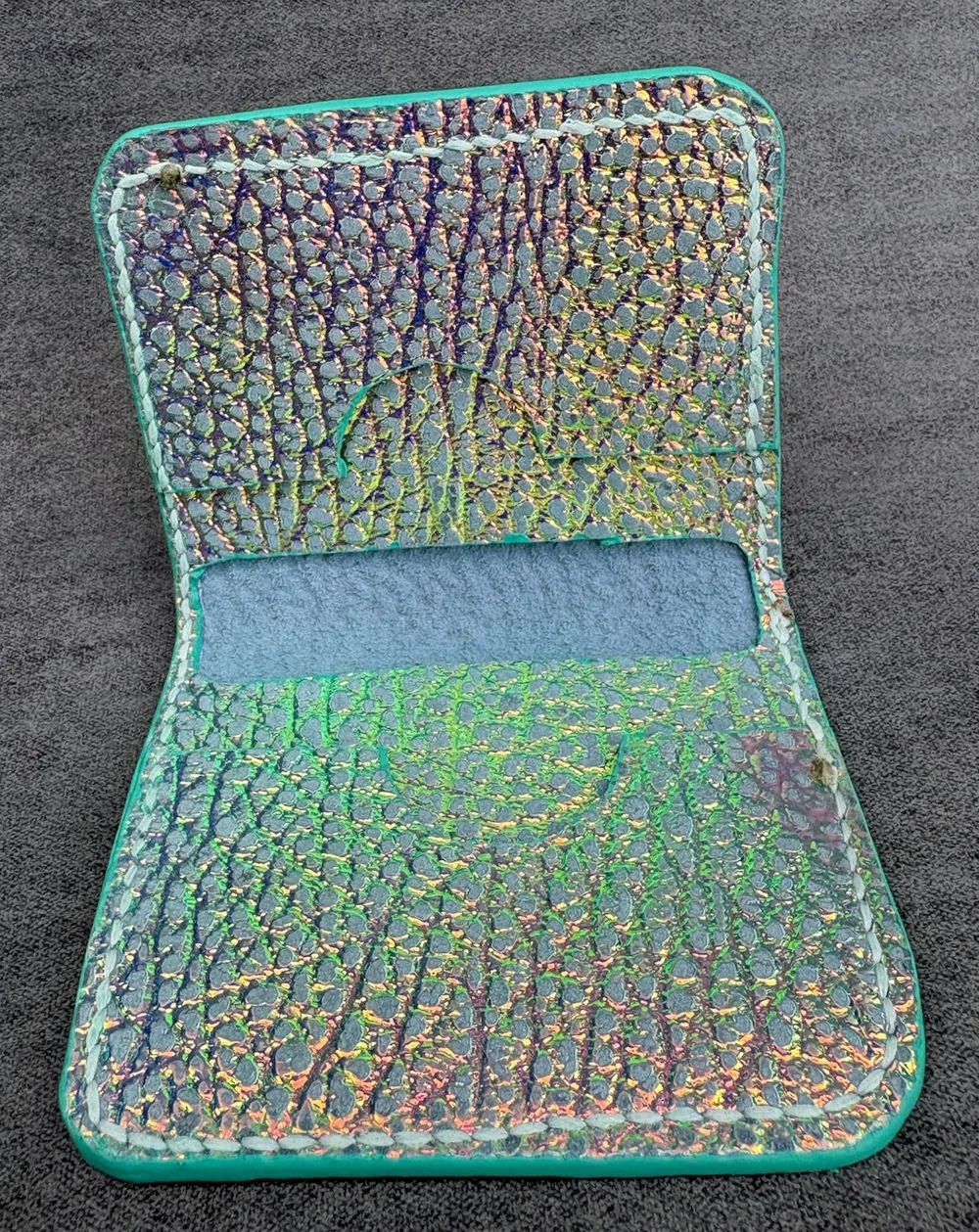 Fully Iridescent, photo 4 of 5